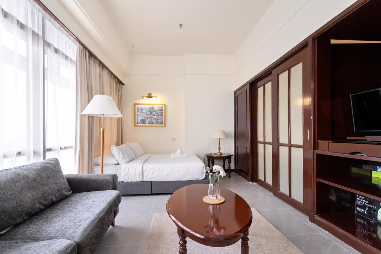 Luxhouz Suites At Times Square クアラルンプール エクステリア 写真