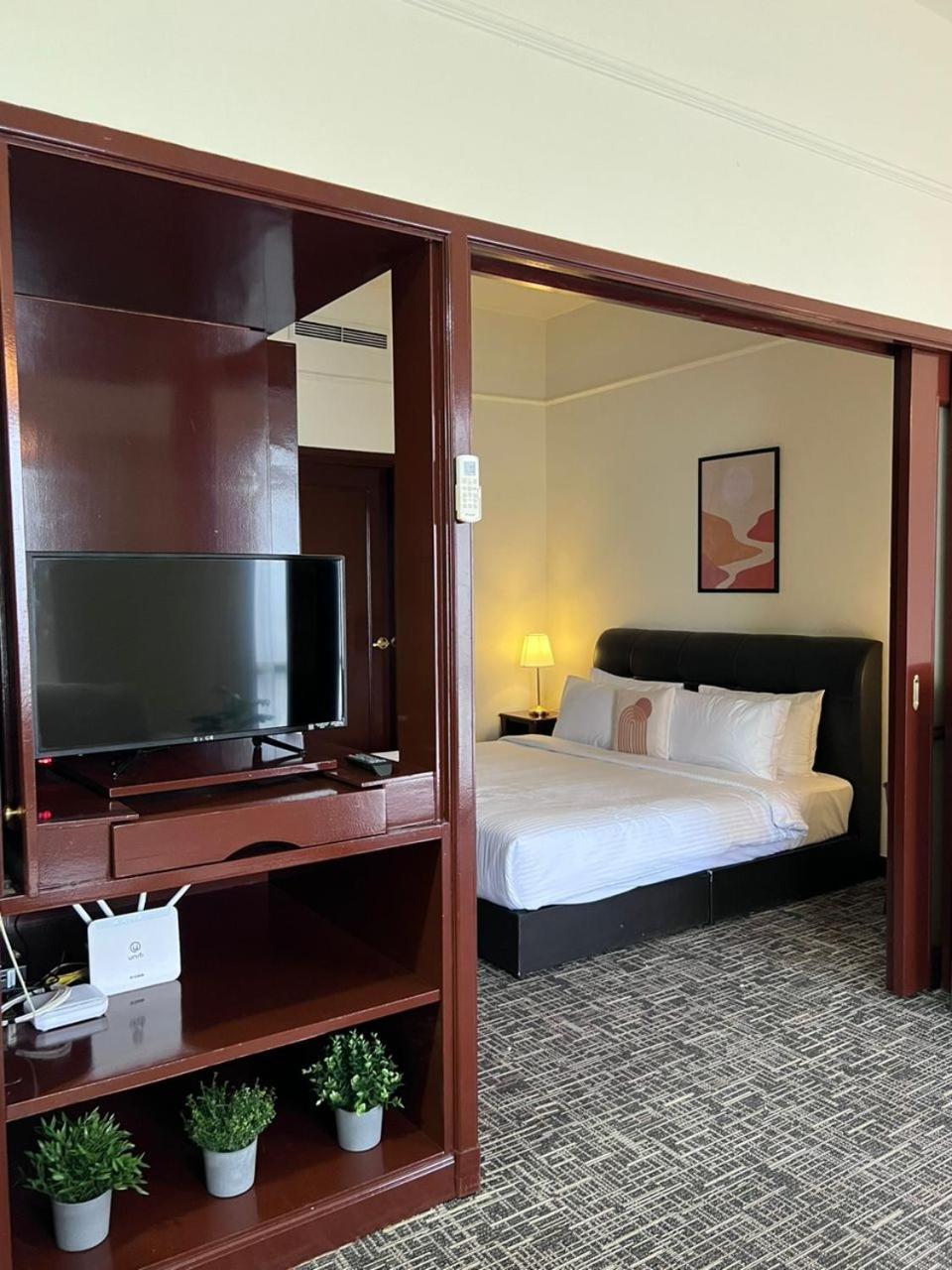 Luxhouz Suites At Times Square クアラルンプール 部屋 写真