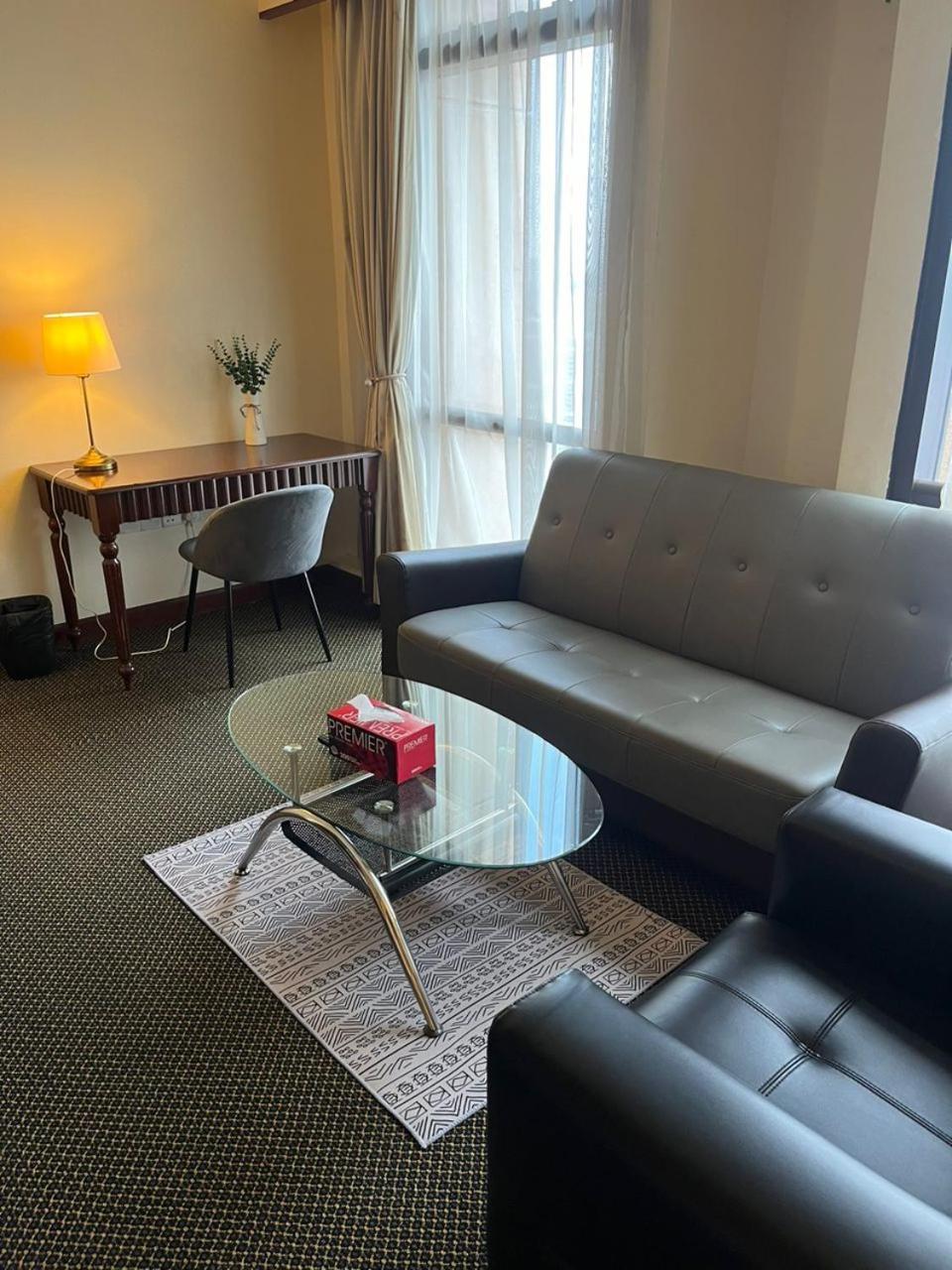 Luxhouz Suites At Times Square クアラルンプール 部屋 写真