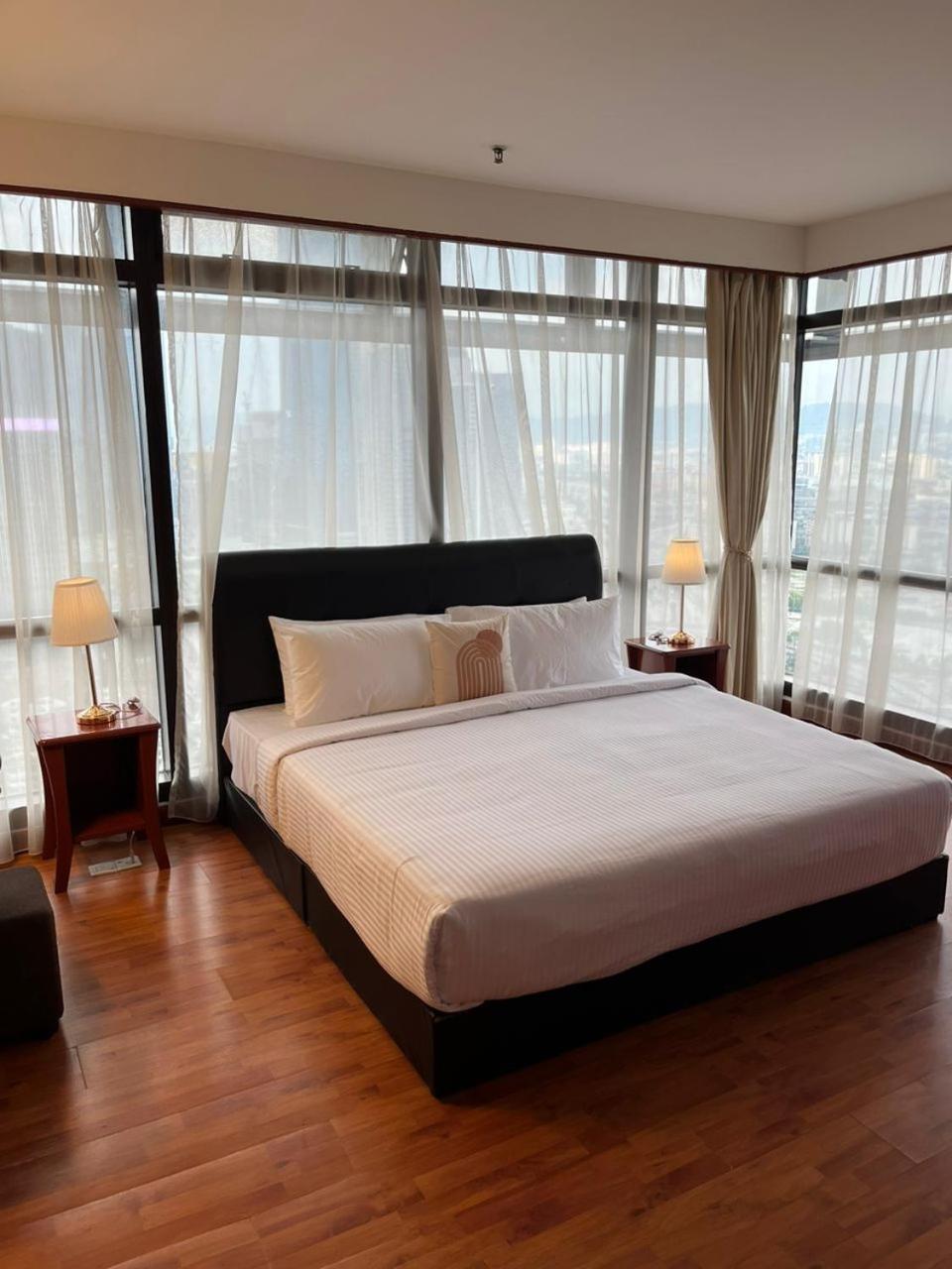 Luxhouz Suites At Times Square クアラルンプール エクステリア 写真
