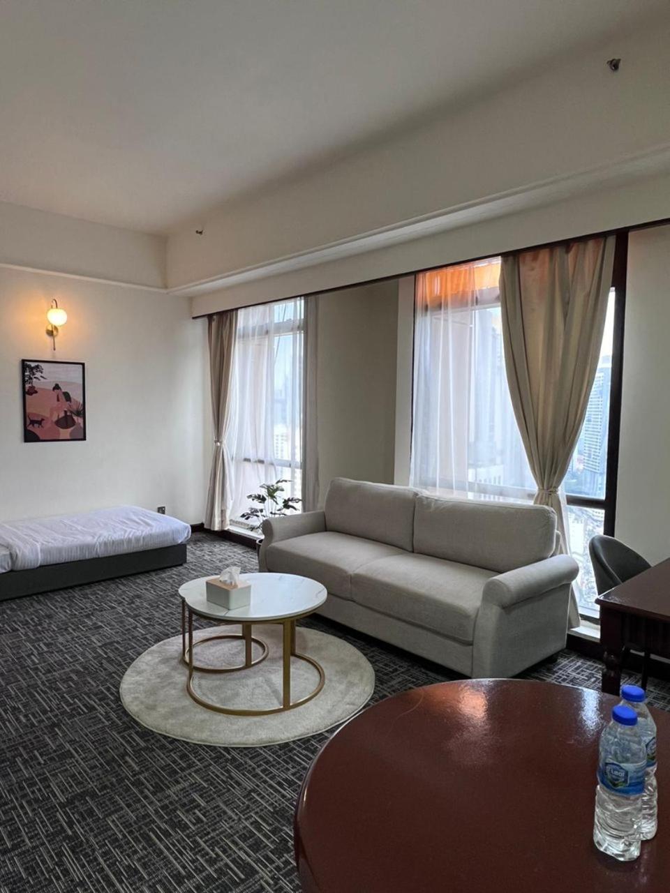 Luxhouz Suites At Times Square クアラルンプール エクステリア 写真