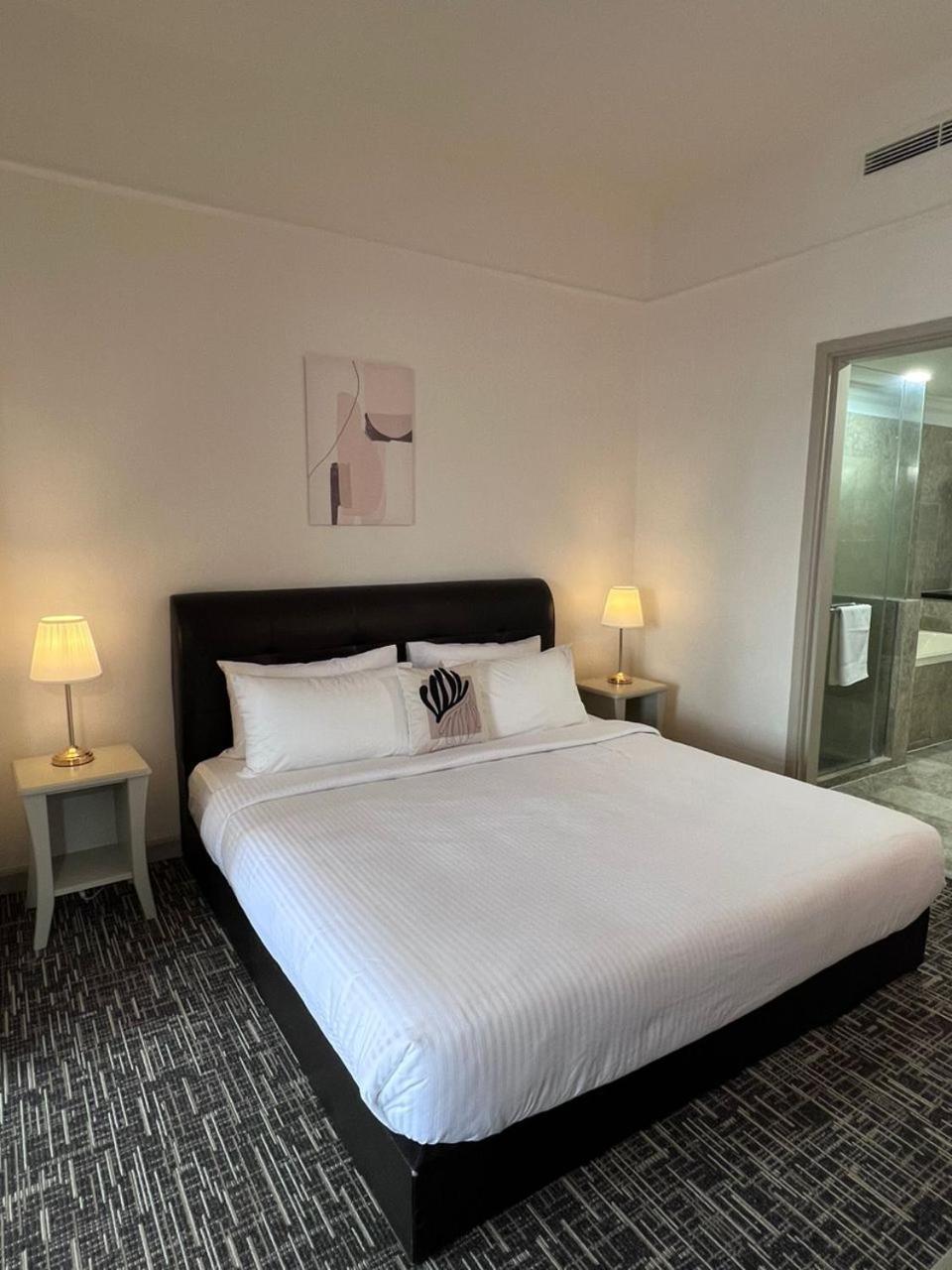 Luxhouz Suites At Times Square クアラルンプール エクステリア 写真