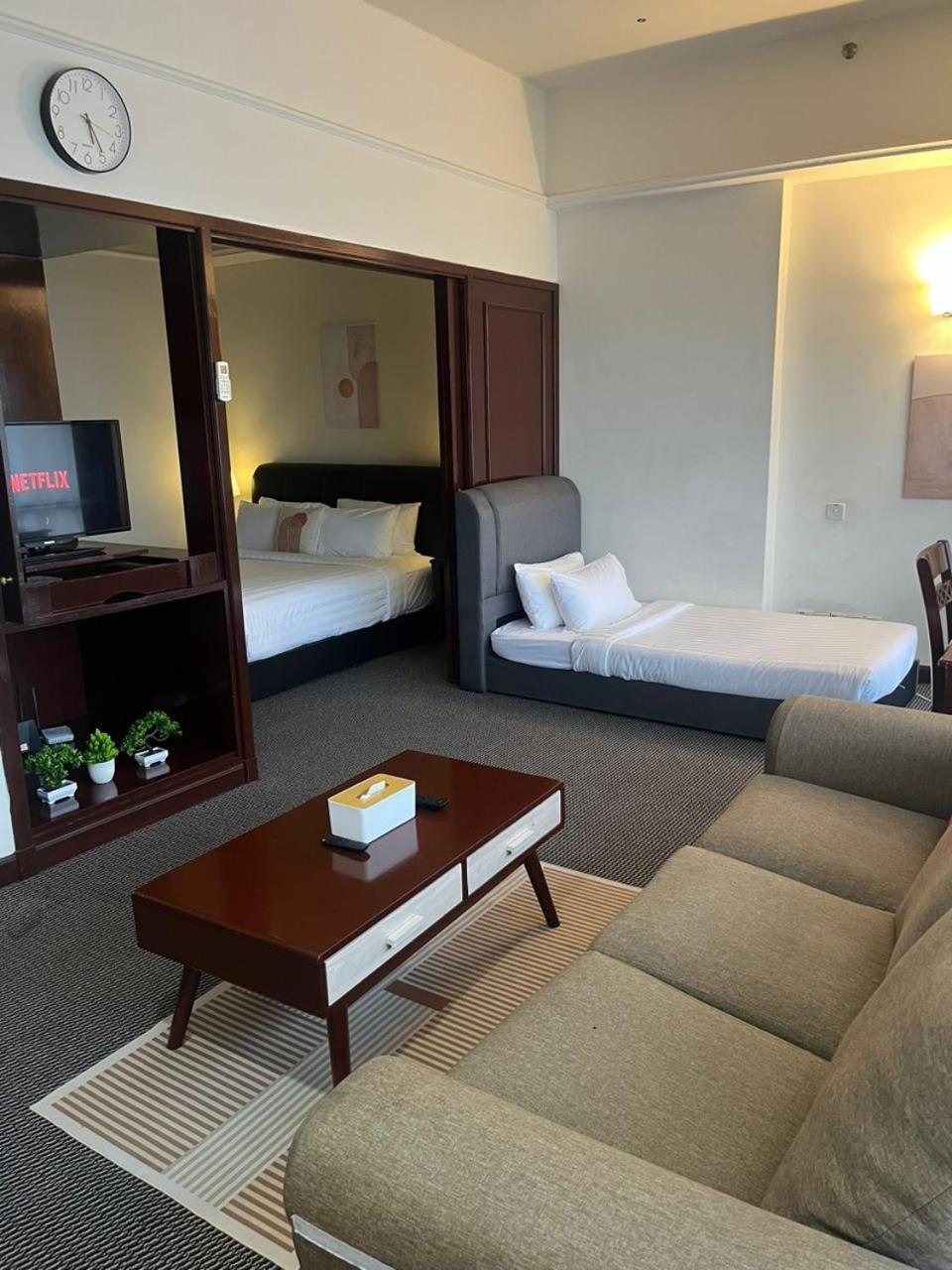 Luxhouz Suites At Times Square クアラルンプール エクステリア 写真