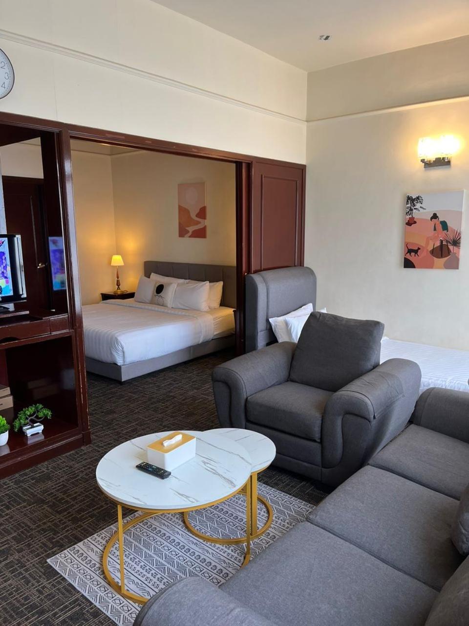 Luxhouz Suites At Times Square クアラルンプール エクステリア 写真