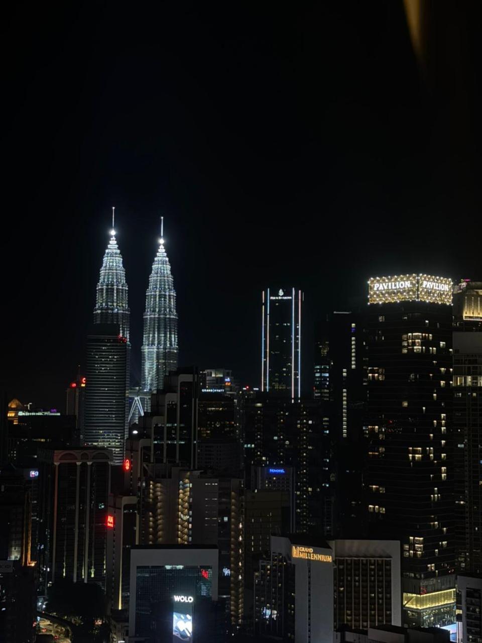 Luxhouz Suites At Times Square クアラルンプール エクステリア 写真